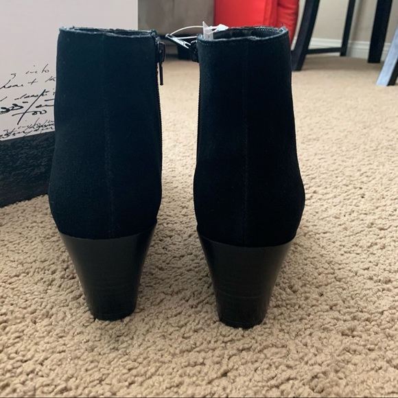 NEW Kensie Black Suede Heeled Bootie - Picture 11 of 14